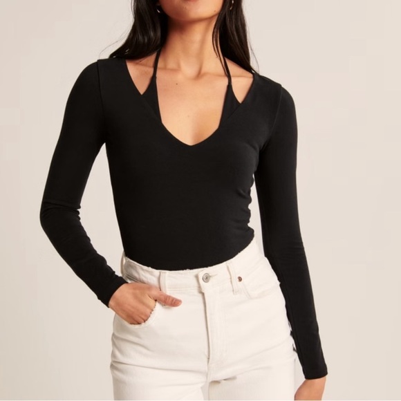 Abercrombie & Fitch Tops - NWOT - Abercrombie Long sleeve tie neck bodysuit size Large